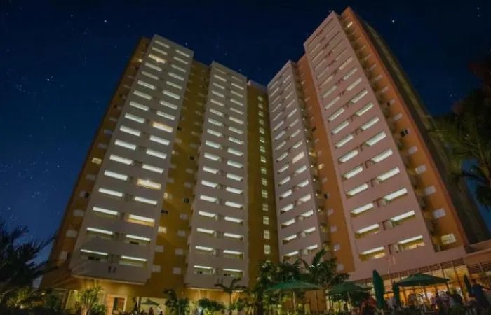 Hot Beach Suites